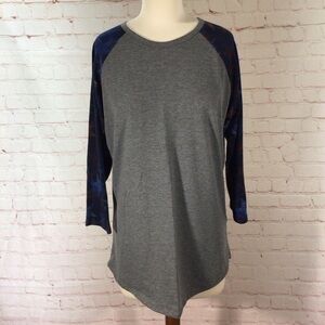 LuLaRoe Randy Gray with Patriotic Star Sleeves Top - Size Medium